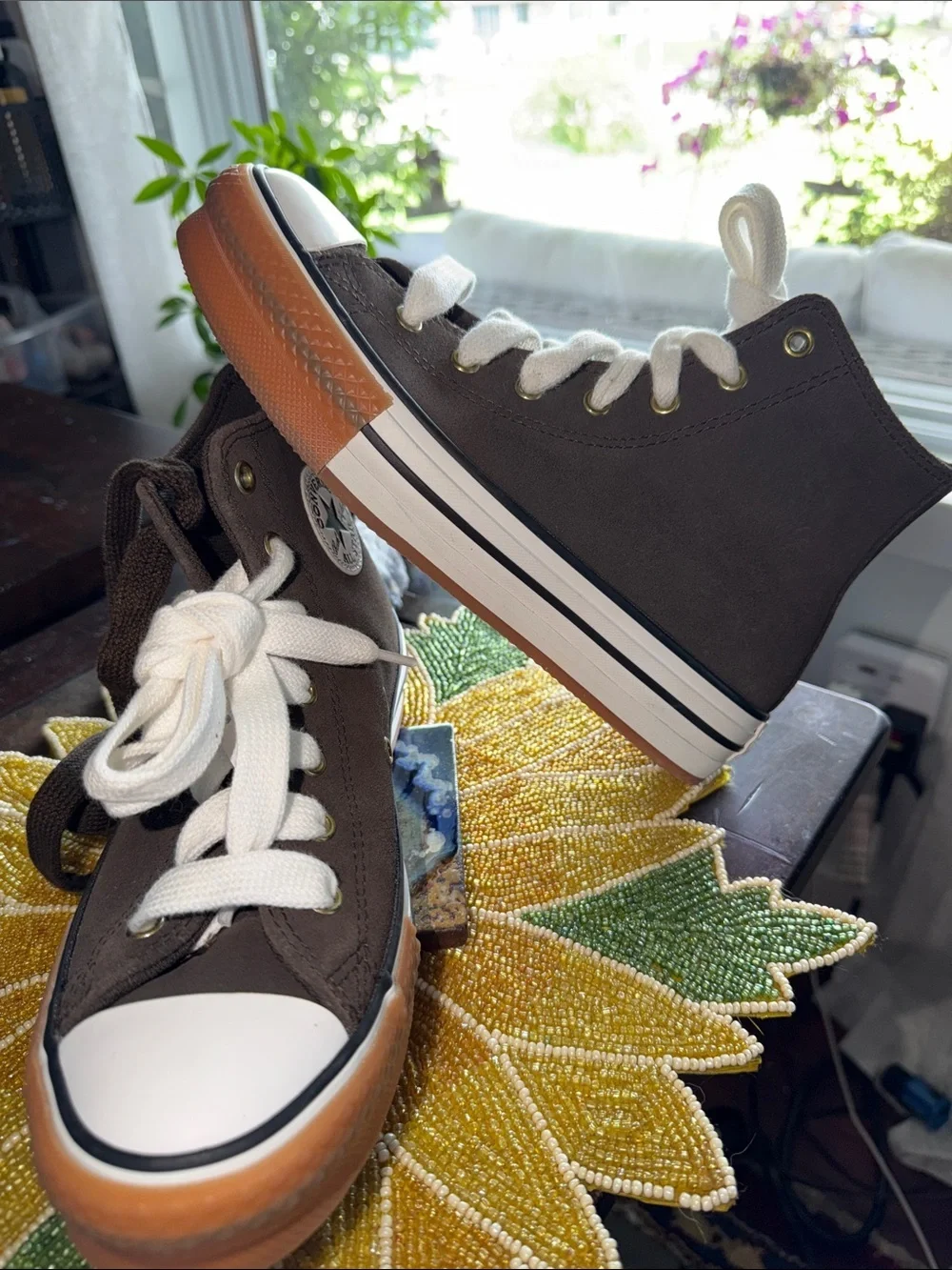 Converse Chuck Taylor Brown Suede High Top Sneakers 5Y Women’s 7 NWT